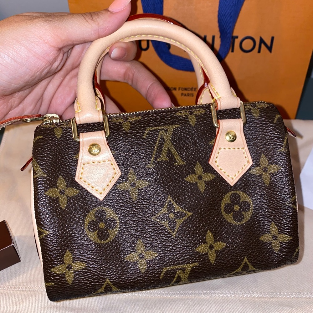 Louis Vuitton mini speedy